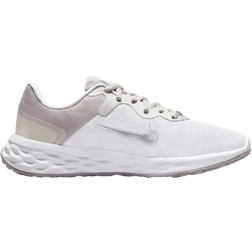 Nike Revolution 6 Next Nature Premium W - White/Photon Dust/Amethyst Ash/Ocean Cube