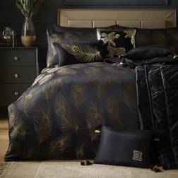 Laurence Llewelyn-Bowen Dandy Jacquard Duvet Cover Gold, Black (260x220cm)