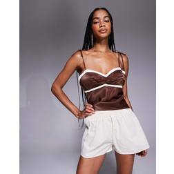 MissyEmpire Cremehvide Shorts I Bokserstil Med Hørlook Og Rynket Talje - Neutral