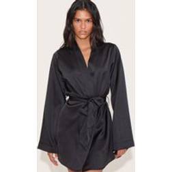 PrettyLittleThing Black Satin Nightwear Robe