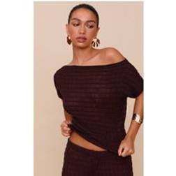 PrettyLittleThing Textured Knit Off The Shoulder Top - Chocolate