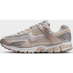 Nike Zoom Vomero 5 Men's Shoes - Brown