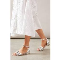 Wallis Womens Wide Fit Sonia Faux Leather Interwoven Low Block Heeled Sandals - Silver