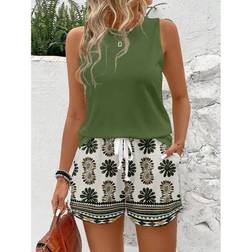 Emery Rose Plus Size Women Round Neck Camisole Top Floral Shorts - 2pcs