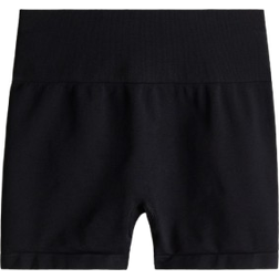 H&M Seamless Invisible Scrunch Hot Pants with DryMove - Black