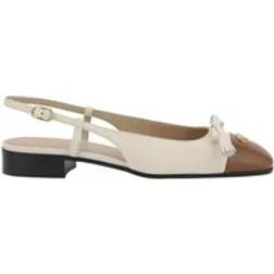 Valentino Garavani Valet Du Roi Kid Slingback Ballerina - Butter/Tobbacco