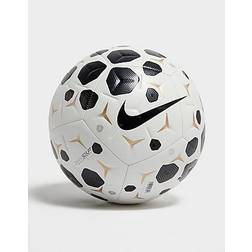 Nike Academy 5