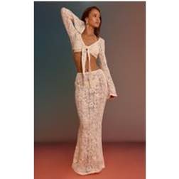 PrettyLittleThing Flower Embroidered Beach Maxi Skirt - White
