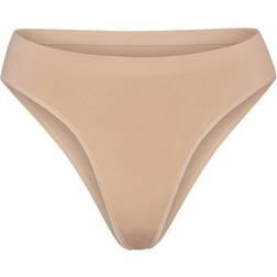 SKIMS Soft Smoothing Seamless Brief - Clay