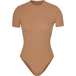 SKIMS Fits Everybody T-shirt Bodysuit - Sienna