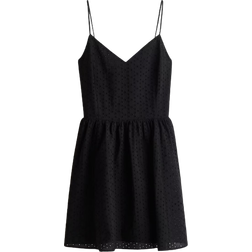 H&M Trägerkleid mit Broderie Anglaise - Schwarz