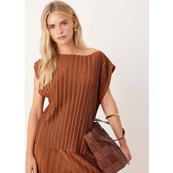 Vila Petite Slash Neck Plisse Top Co-Ord - Brown