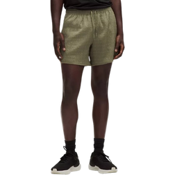Lululemon Mile Maker Reflective Linerless Short 6" - Bay Leaf