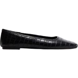 H&M Square-Toe Ballet Flats - Black/Crocodile Pattern
