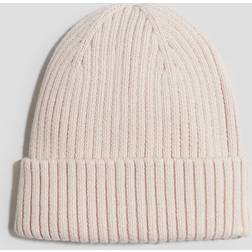 H&M Beanie in Rippstrick Puderrosa