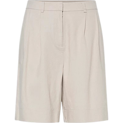 Pieces Figursydda Shorts i Linnestil och Lång Design - Beige