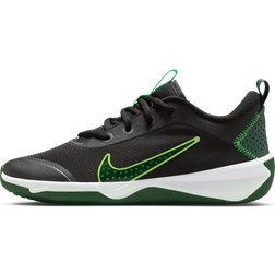 Nike Omni Multi-Court Hallenschuh Schwarz