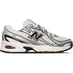 New Balance 740 - Sea Salt/Black/Silver Metallic