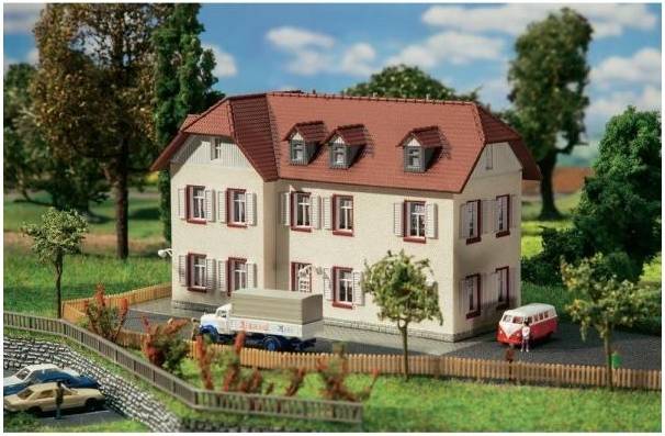 Two Storey Angle House