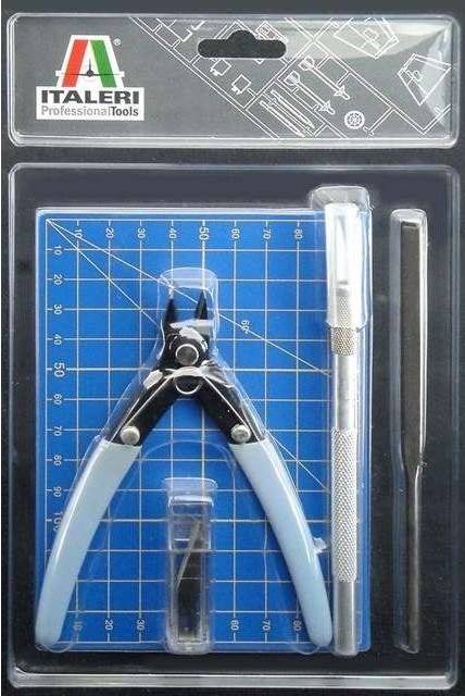 Plastic modelling tool set