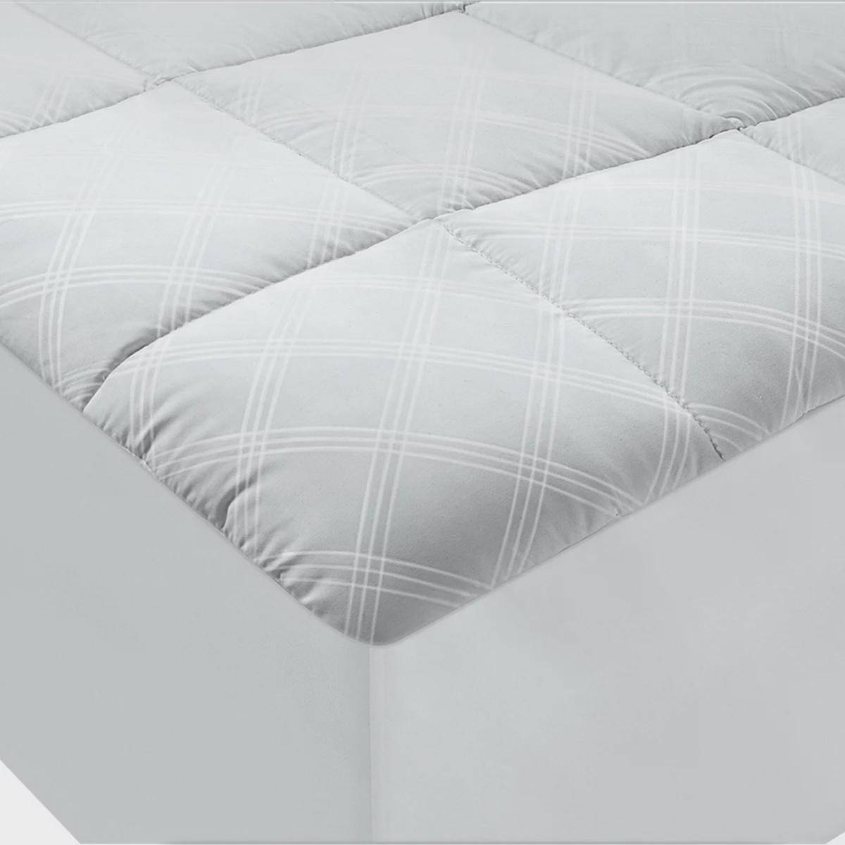 Allerease King Ultimate Protection Comfort Allergy Pad Mattress Cover White