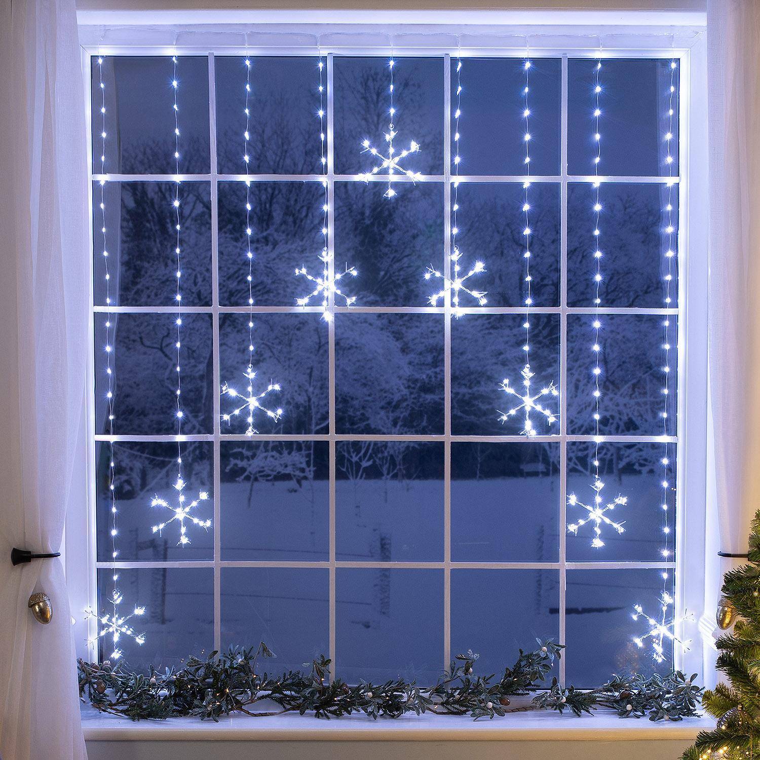 Christow Snowflake Curtain With Micro String Light