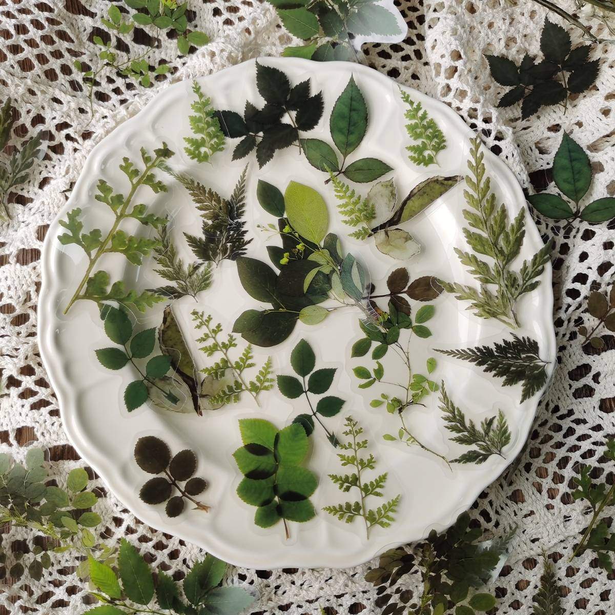Shein 40pcs Leaf Pattern Sticker Back To School