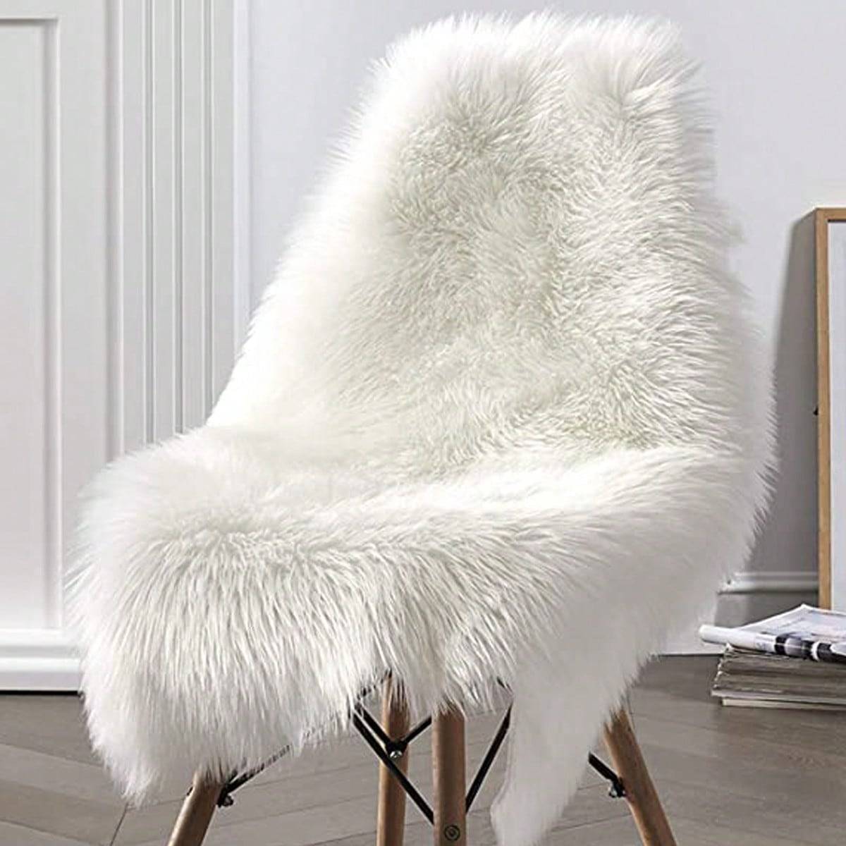 Shein Solid Color Plush Rug White