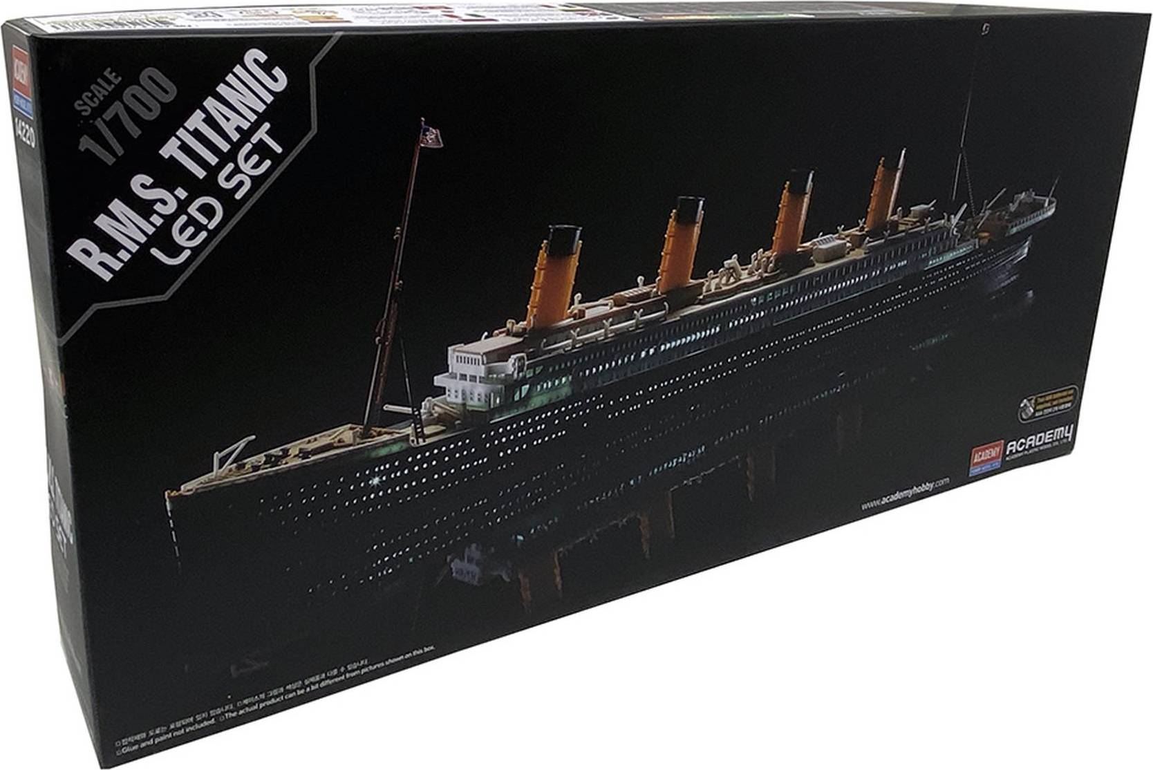 RMS Titanic LED Model Set 1:700