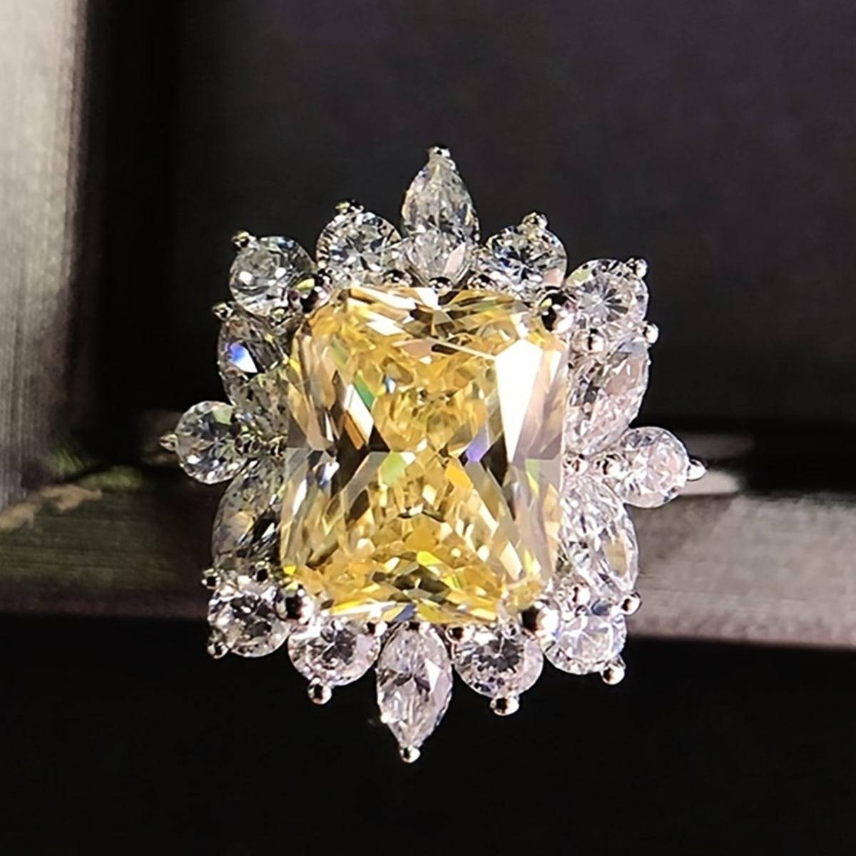 Wedding flower Shein Rhinestone Flower Decor Ring - Valentines