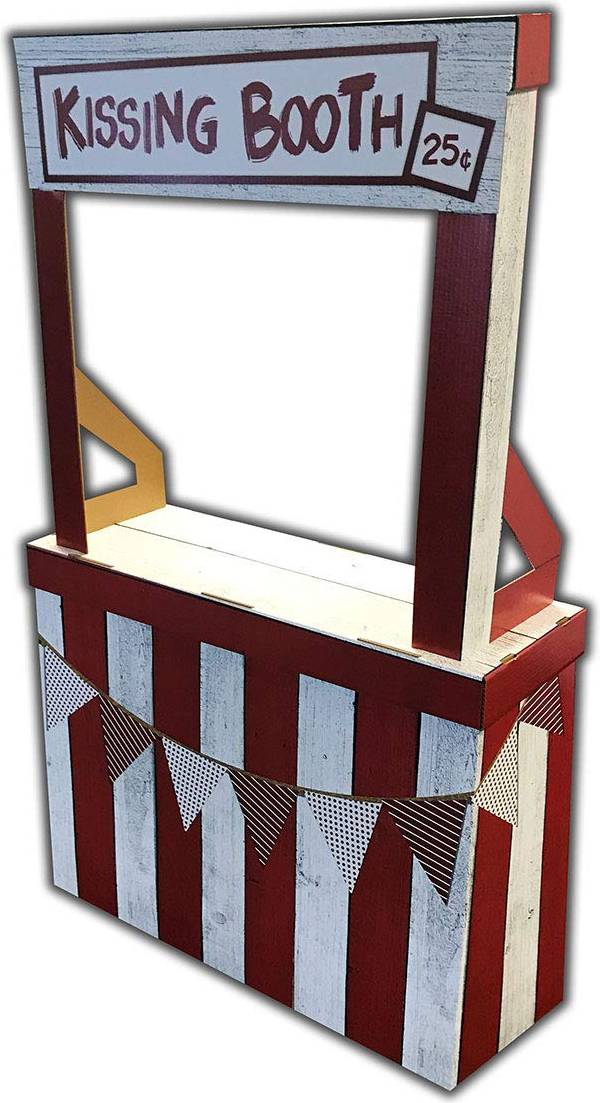 Advanced Graphics Advanced Graphics Kissing Booth