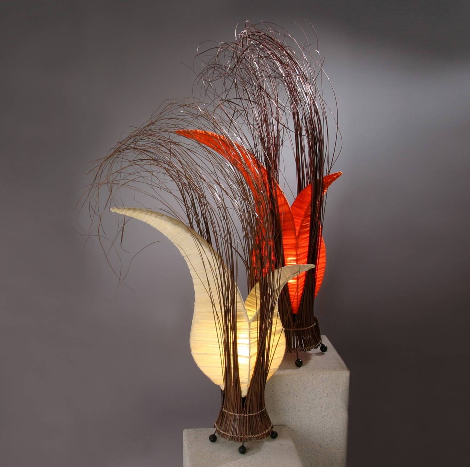 Woru Bunga Table Lamp