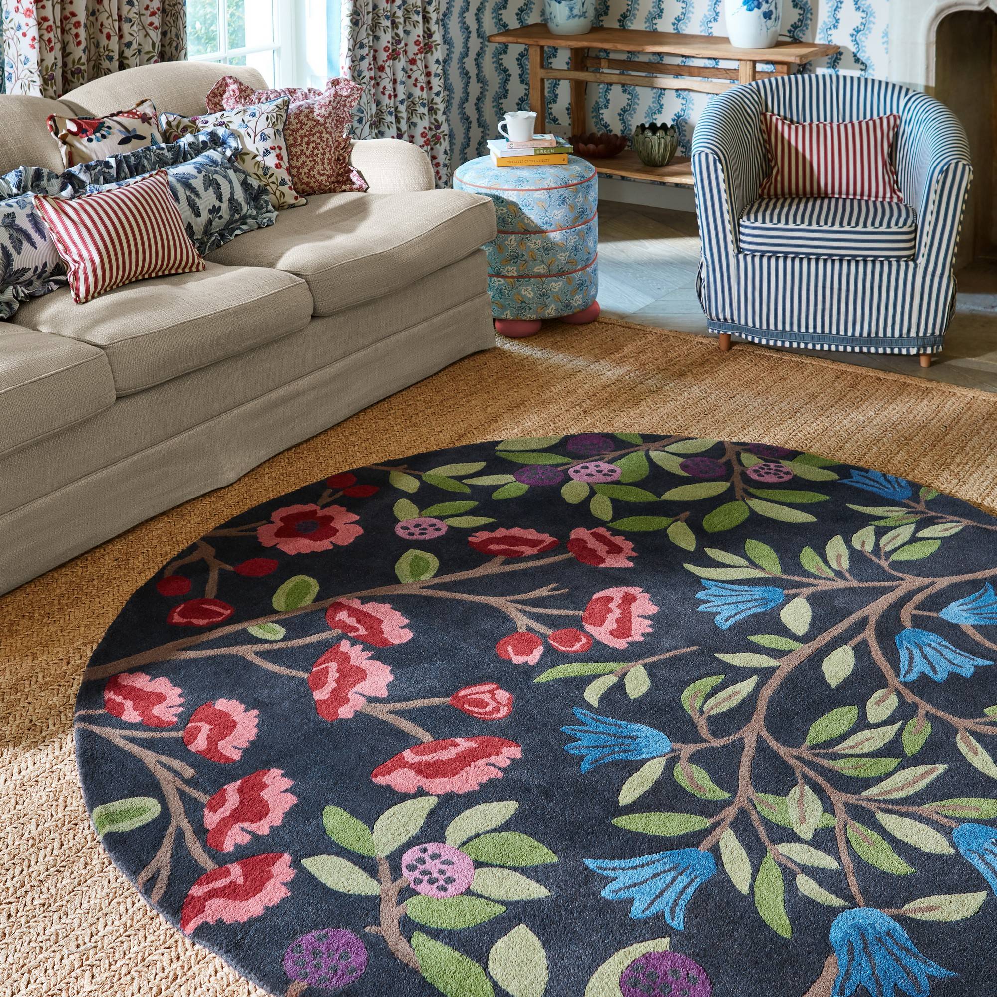Round area rugs Sanderson Foraging Round Area Rug