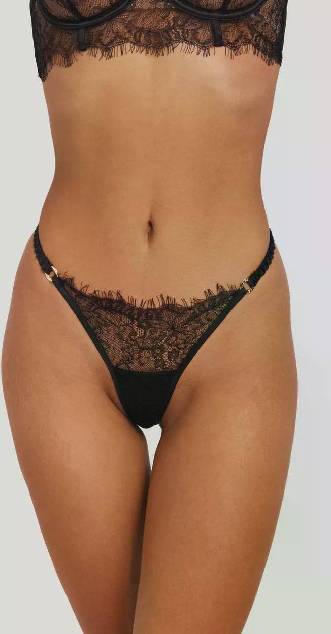 Camelia Stringit - Musta