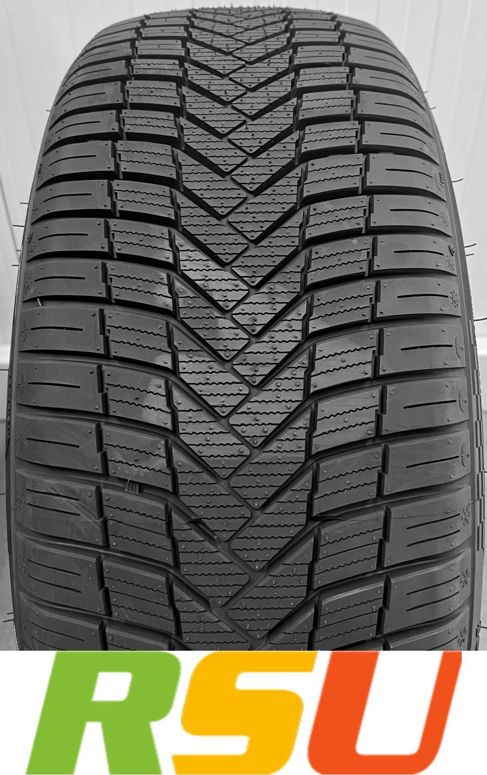 215 65 R16 4SV