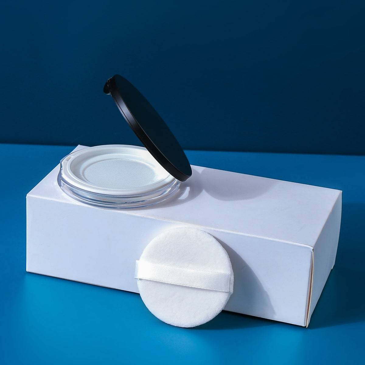 Shein 1pcs Empty Loose Powder Container With Puff, Plastic Loose Face Powder Compact Case Cosmetic, Refillable Powder Puff Box Loose Powder Box With Sifter