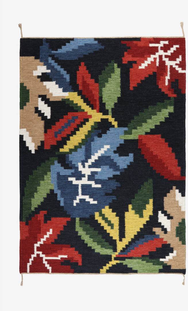 InHouse Group Azalea Area Rug Black