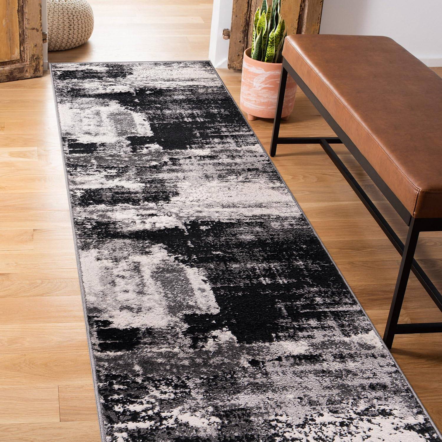 World Rug Gallery Modern Abstract Black