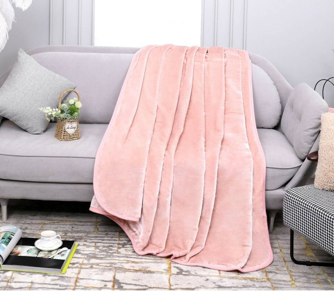 Zipcode Design Cody Throw Blankets Pink