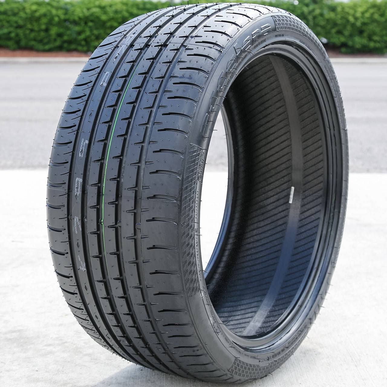 Accelera Phi 2 275/40 R19 105Y