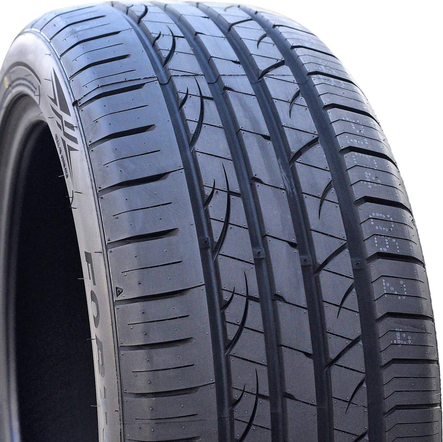 Fortune FSR702 255 40 R19 Tire