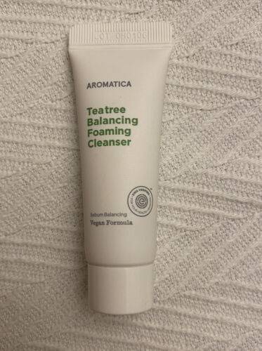 Aromatica Tea Tree Balancing Foaming Cleanser