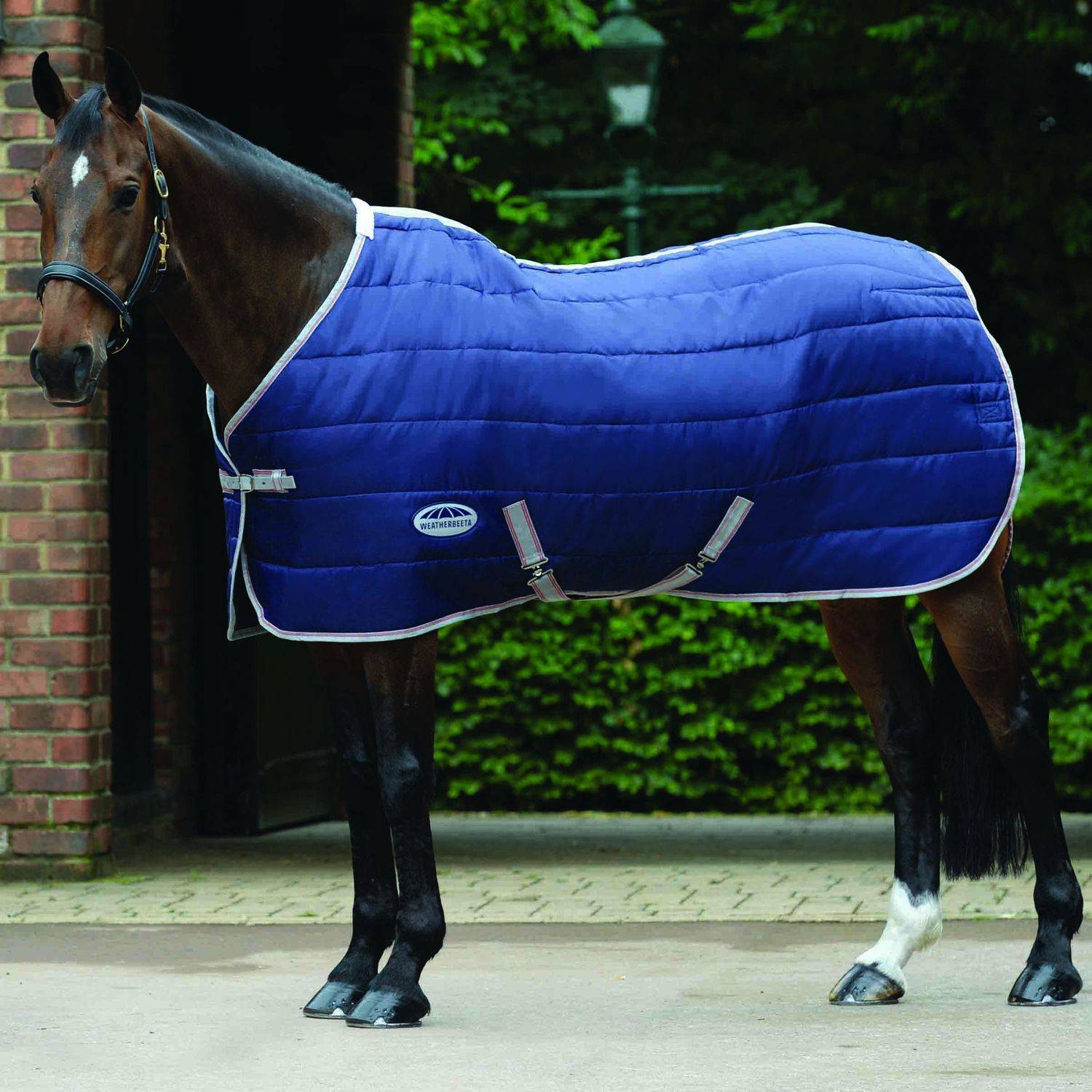 Weatherbeeta Comfitec Channel Quilt Medium Standard Neck Stable Rug - Navy Silver Red