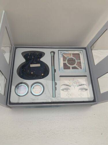 Makeup vanity set ProFusion Regal Vanity Set - Multicolor