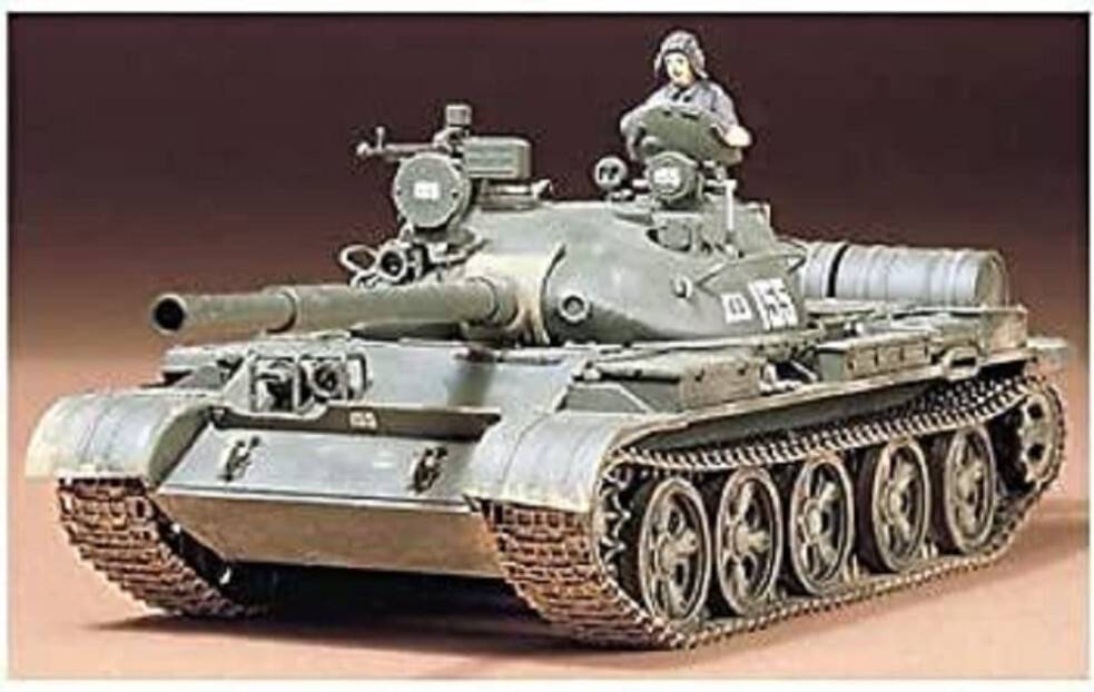 Tamiya Russian T-62 Tank Model Kit