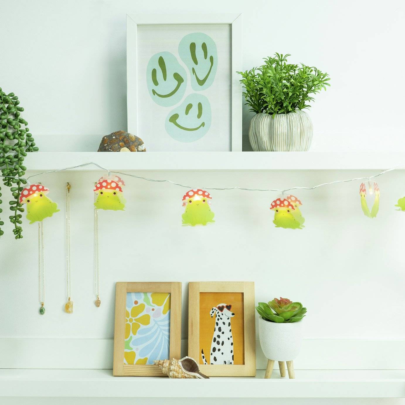 Frog String Light Green Red White