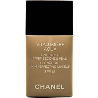 Chanel Vitalumière Aqua Ultralet foundation Til strålende hud Skygge 70 Beige  30 ml - 30 ml