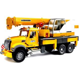 MACK Granite Liebherr Kranlastbil Bruder 2818