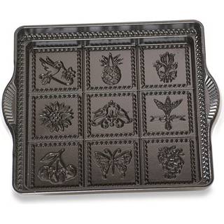 Nordic Ware Engelsk Shortbread Pan 9x9 inches Non-Stick