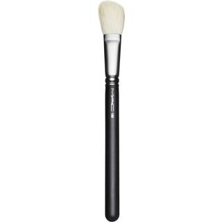 MAC 168S Large Angled Contour Brush